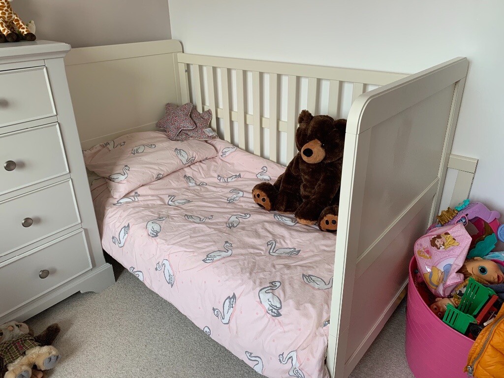 mamas and papas ivory cot bed